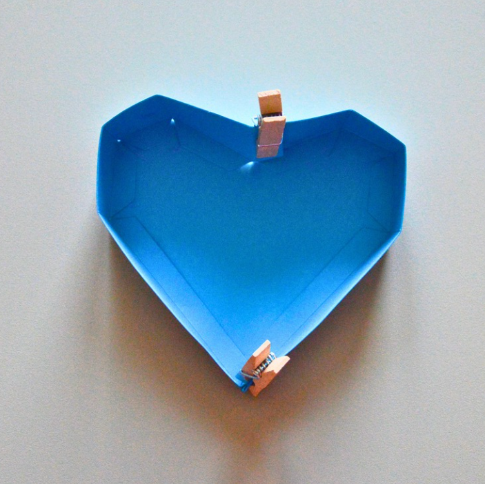Etape 3 du tuto pour réaliser une boîte en forme de cœur