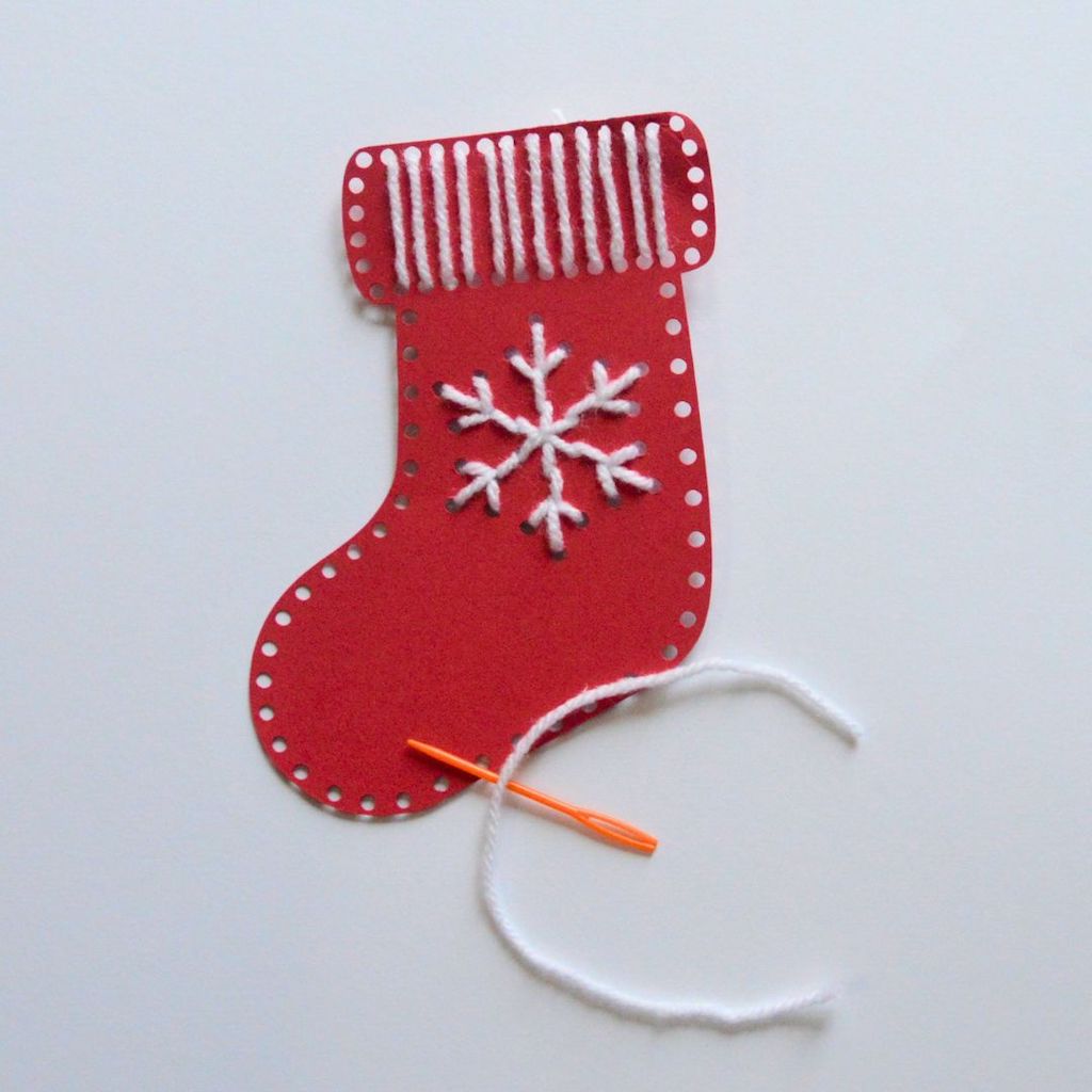 Etape 2 du tuto de broderie de Noël pour enfant