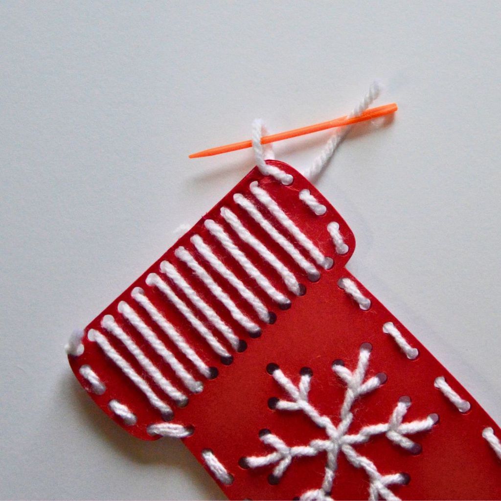 Etape 3 du tuto pour la broderie de Noël pour enfant