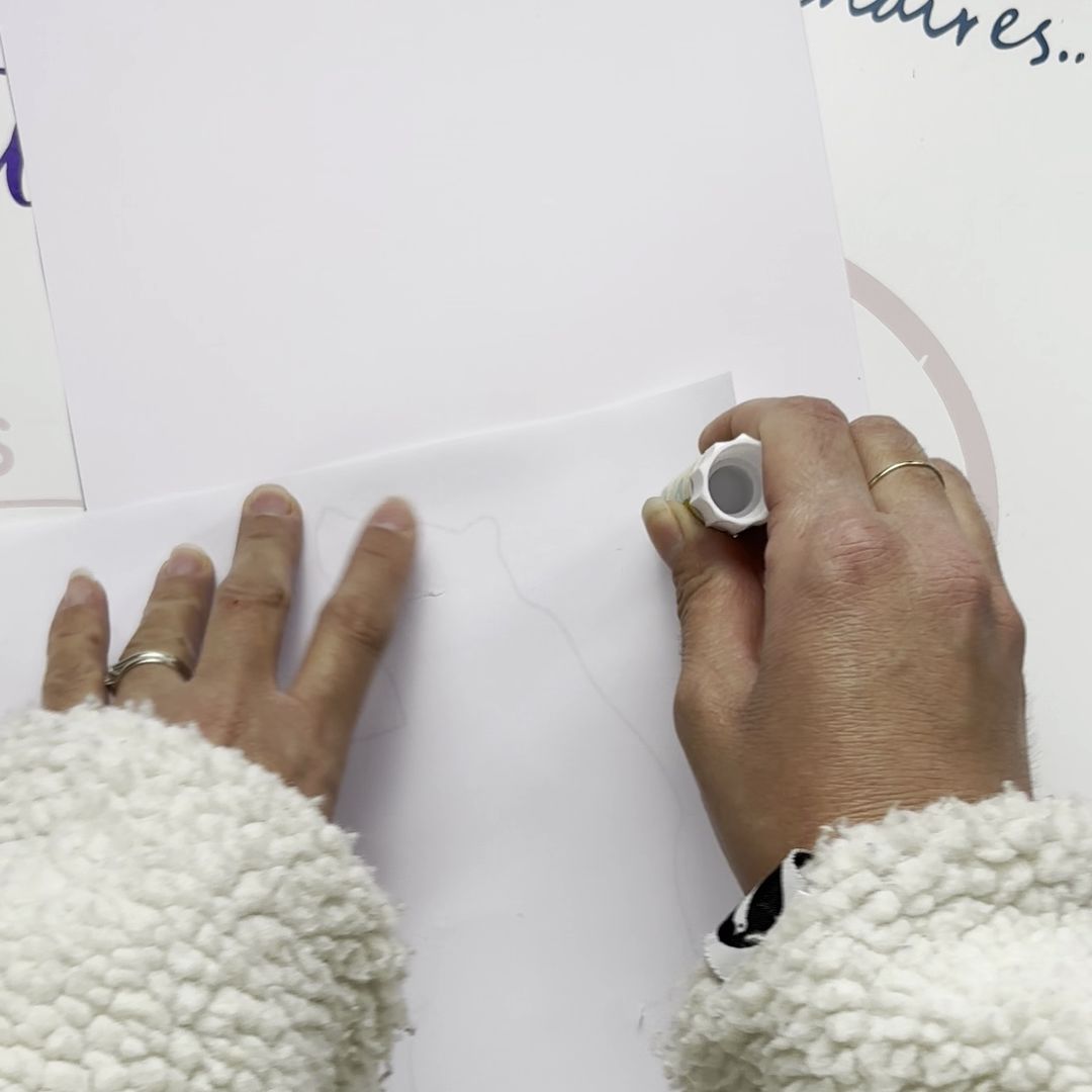 Etape 1 du tuto pour réaliser deux ours polaires DIY en papier découpé