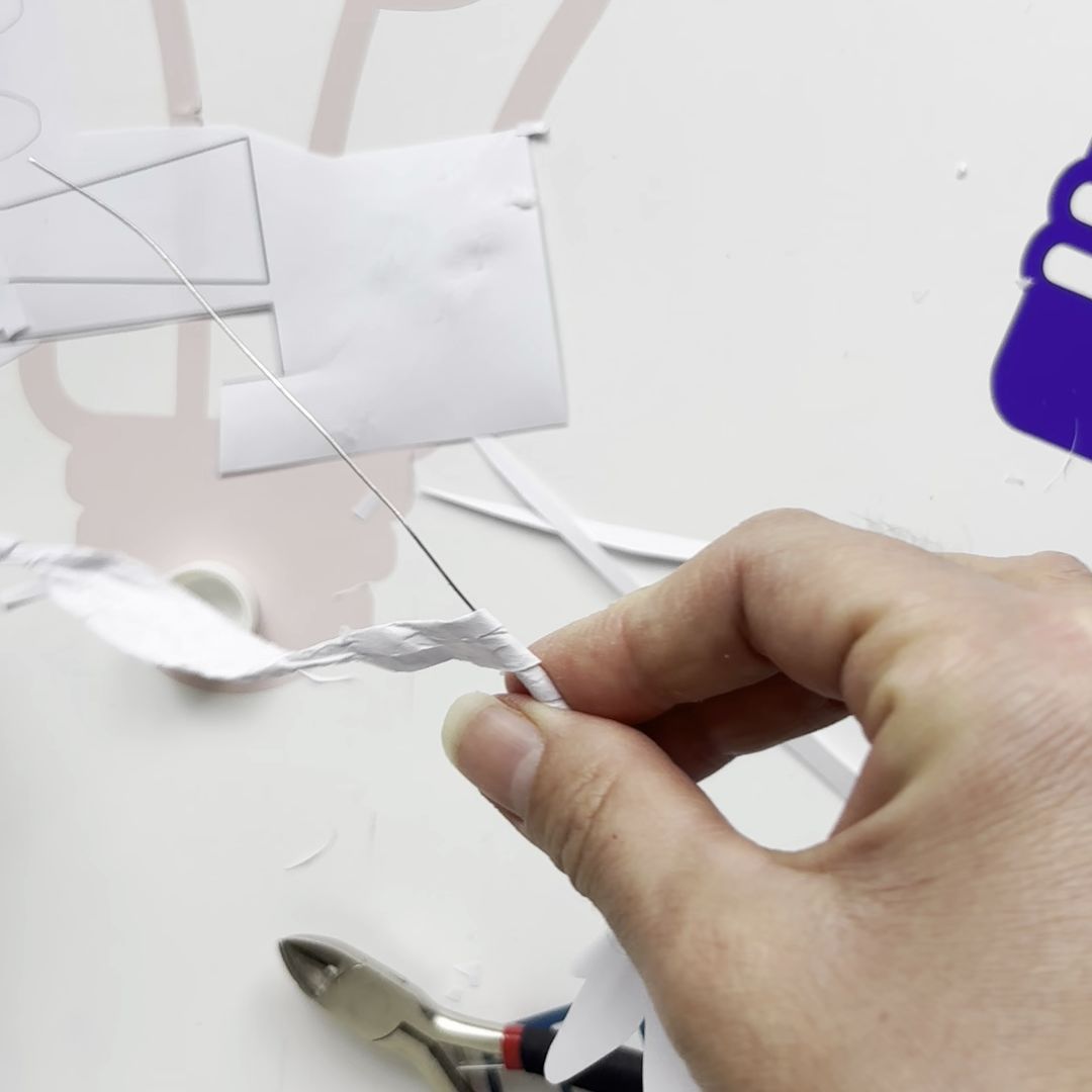 Etape 3 du tuto pour réaliser un crocus en papier DIY