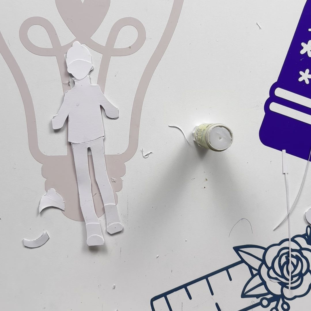 Etape 4 du tuto pour réaliser un skieur en papier découpé