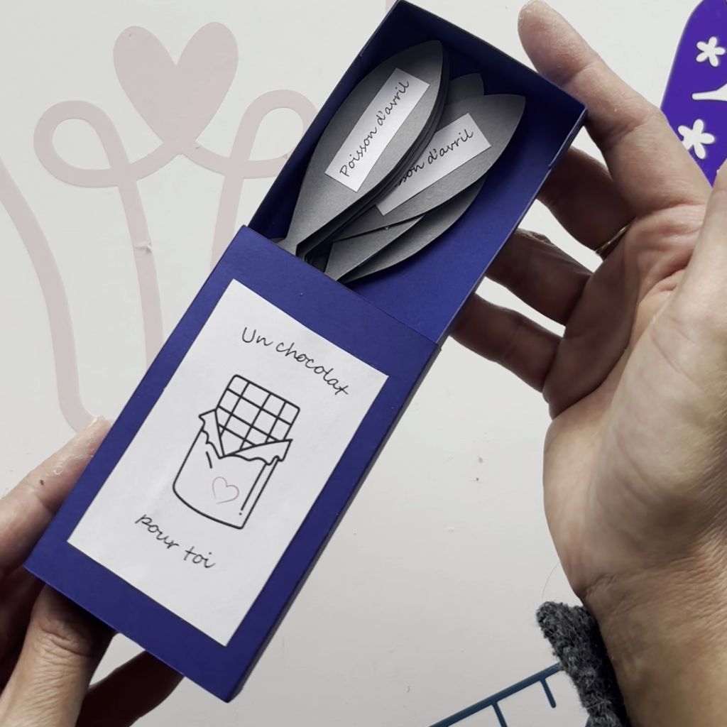 Etape 3 du tuto pour réaliser une boîte poisson d'avril DIY