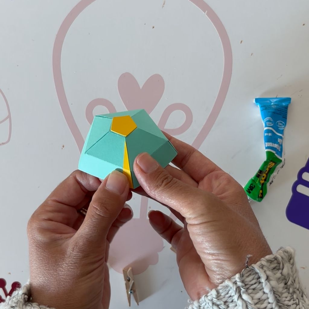 Etape 11 du tuto pour réaliser un champignon pop DIY