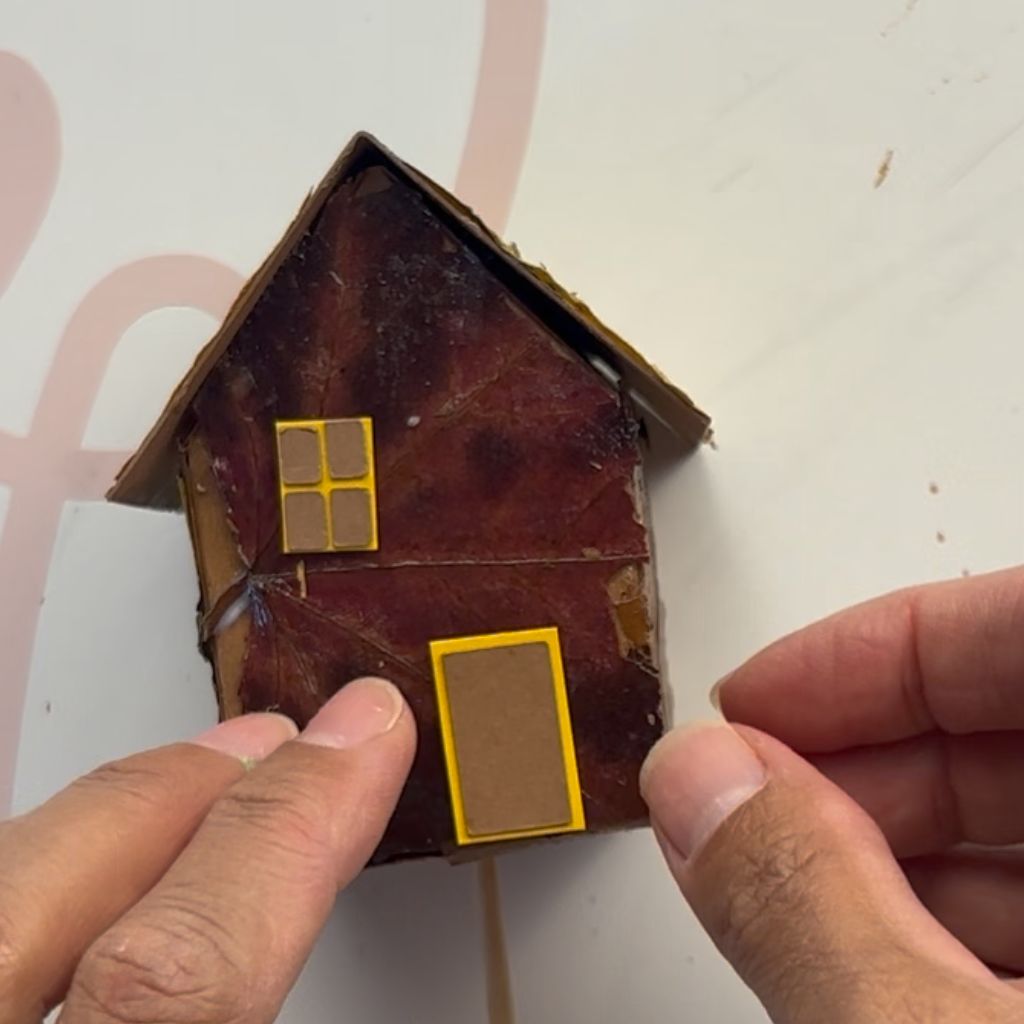 Etape 20 du tuto pour réaliser une maisonnette automnale