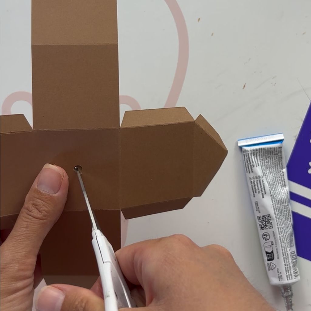 Etape 3 du tuto pour réaliser une cabane DIY d'automne