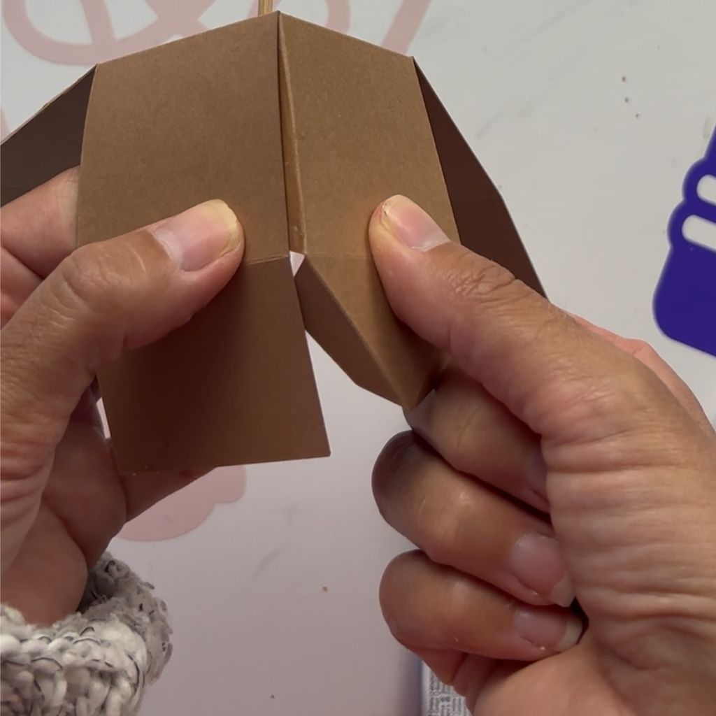 Etape 7 du tuto pour réaliser une cabane DIY d'automne
