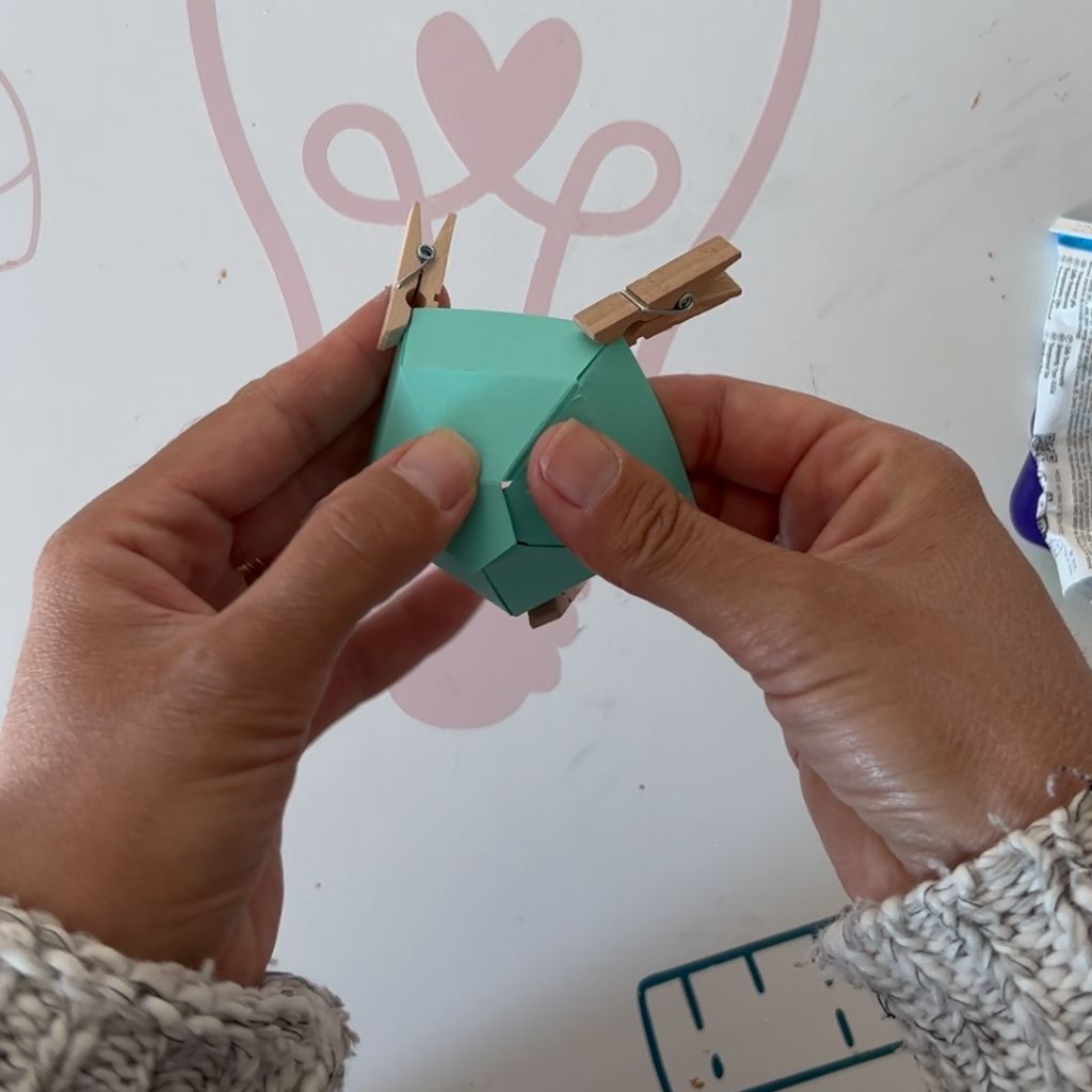 Etape 9 du tuto pour réaliser un champignon pop DIY
