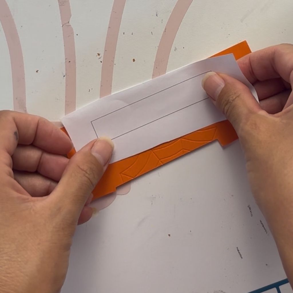 Etape 2 du tuto pour réaliser des bagues en papier pour Halloween