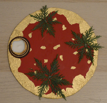 Etape 4 du tuto pour réaliser une décoration pour les fêtes de Noël sous forme d'un centre de table