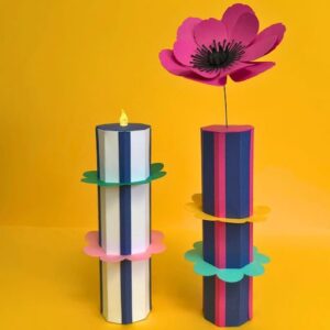 Objet déco en papier 2 en utilisable comme soliflore ou bougeoir
