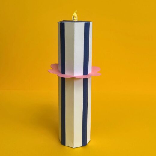 Objet déco 2 en 1 formant un bougeoir fonctionnant avec une bougie LED
