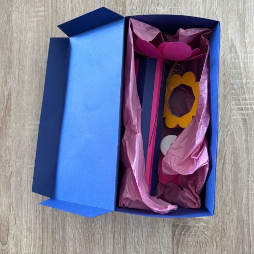 Packaging de l'objet en papier tour à tour soliflore et bougeoir
