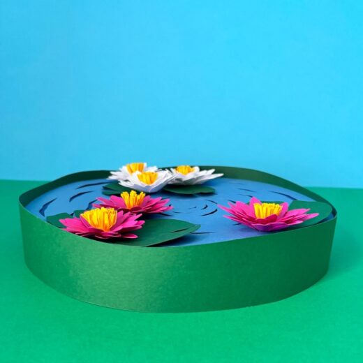 Kit de paper art pour créer des nénuphars en papier sur leur étang