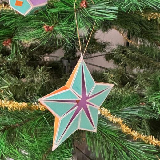 Etoile en papier pour une déco pop de Noël en papier