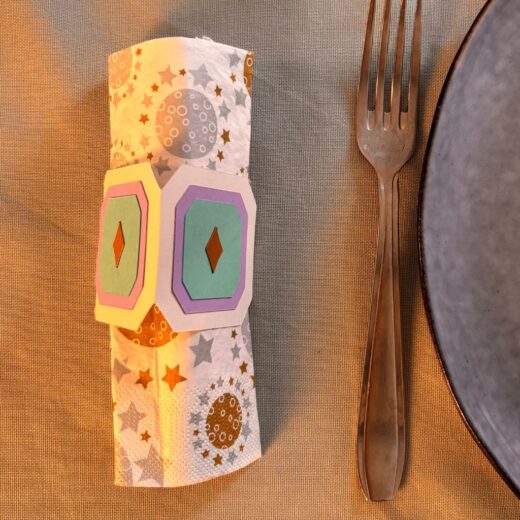 Rond de serviette pour une déco de Noël en papier